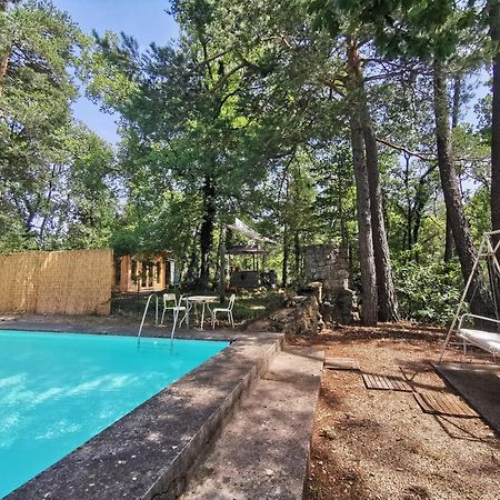 Cabanon Dans Un Ecrin De Verdure Калиан Екстериор снимка