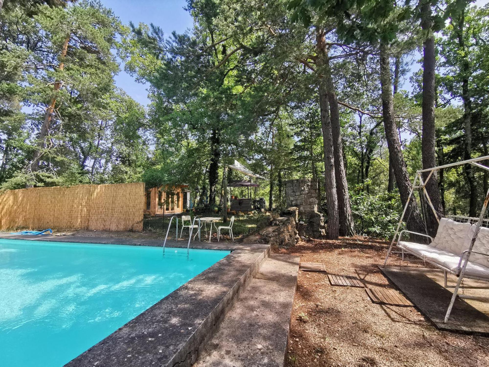 Cabanon Dans Un Ecrin De Verdure Калиан Екстериор снимка